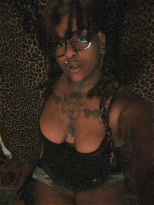 there’s NO cure to being addicted to me- but you can treat the issue by handing over your life savings ‍↕️ ｡°‧ by c0rs000