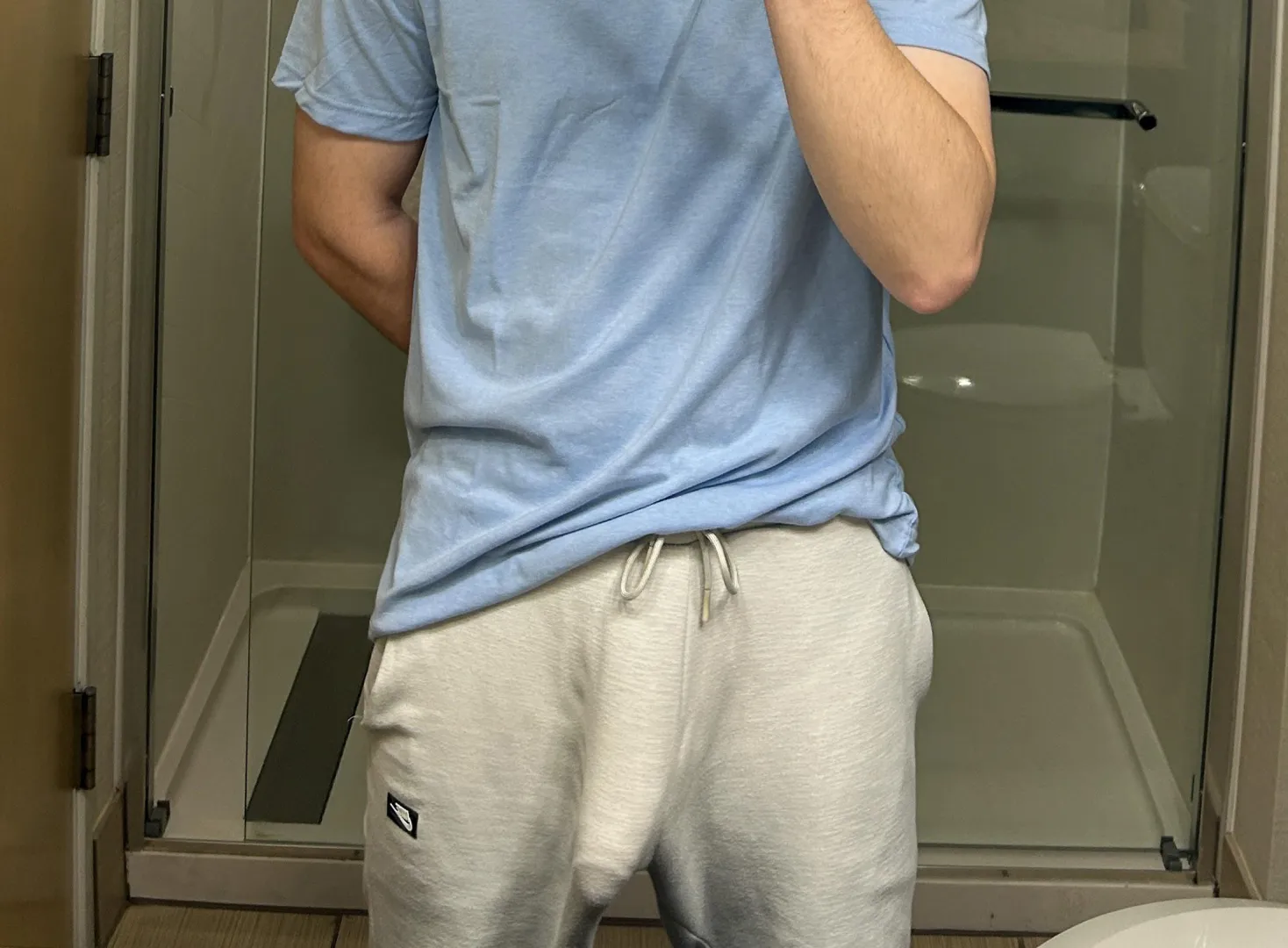 There’s no hiding my third leg  posted by calisurfer8