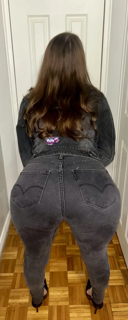 These might be my best-fitting jeans posted by BulgingCowboy