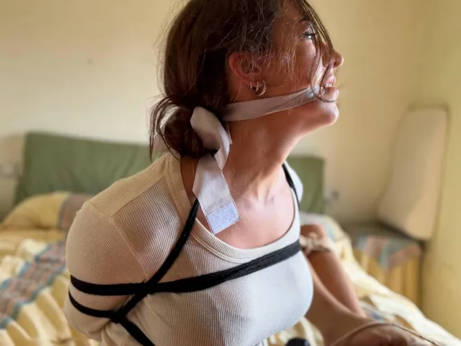 These ropes aren't enough for restraint me by Laucut