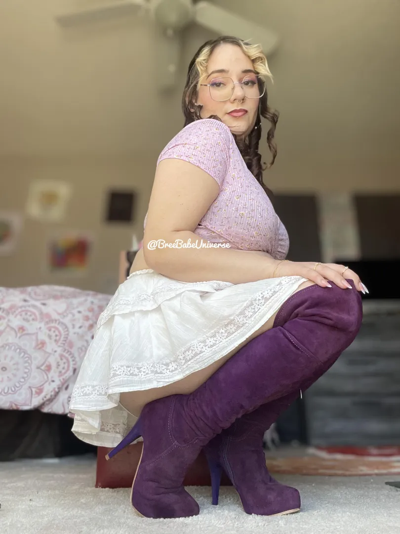 These royal purple boots are bound to catch some stares ;) posted by BreeBabeUniverse