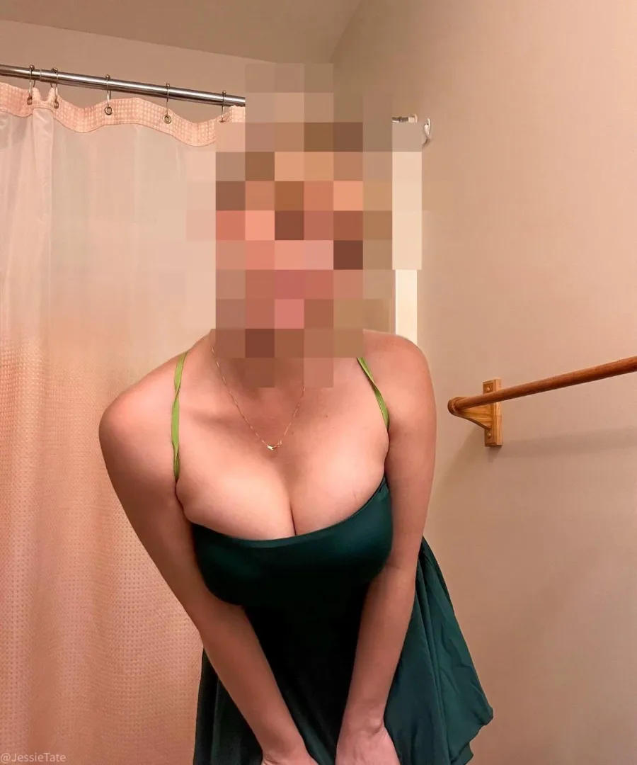 They Barely Fit \_(:/)_/ posted by JessieTatex