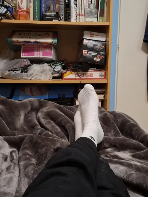 They need to be pulled off by Lower-Elevator-2360