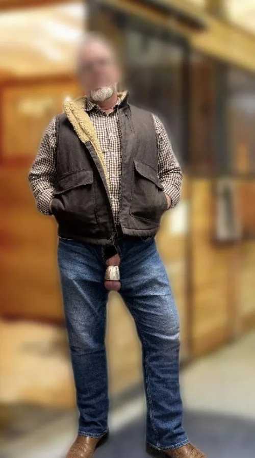 They said no shenanigans in the bunk house but nothing about the stable  by jesuispepelepew