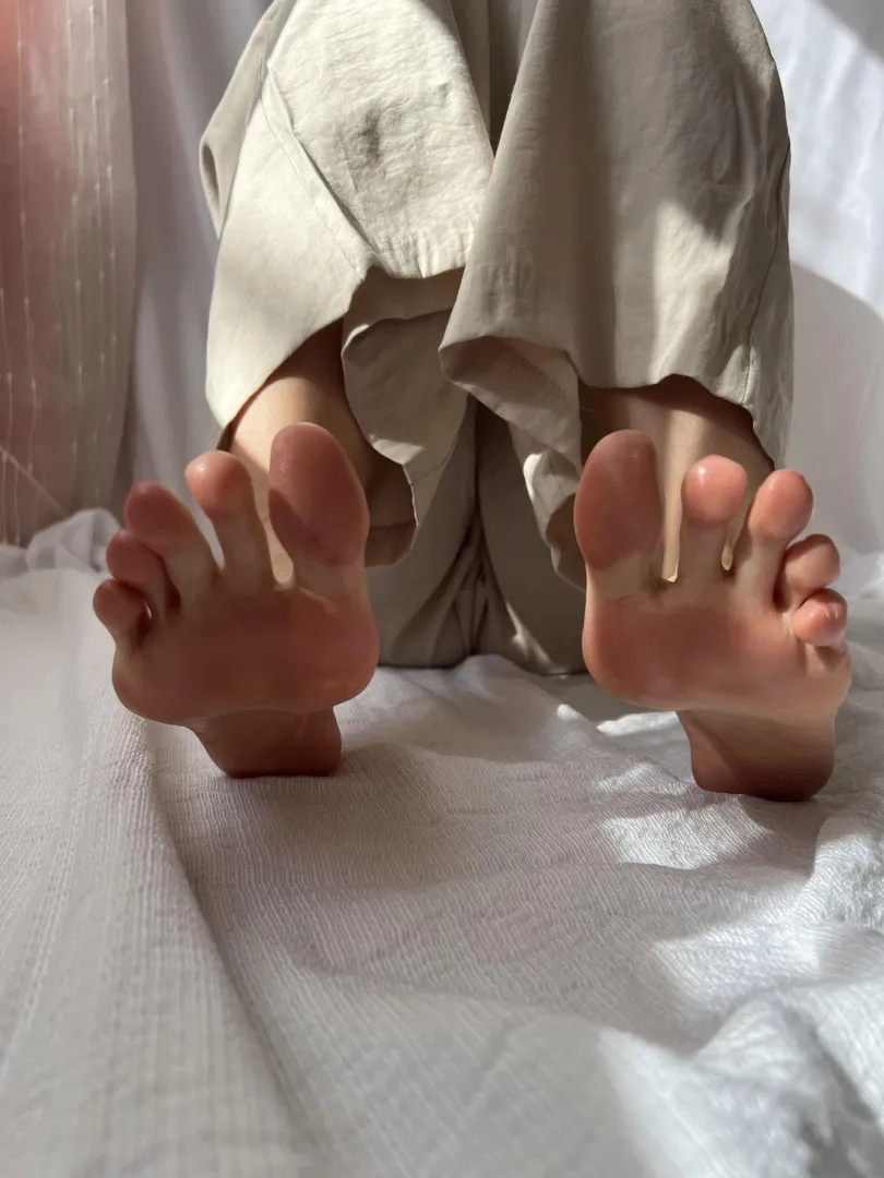 They shine bright… just like your desire posted by prettyevilx