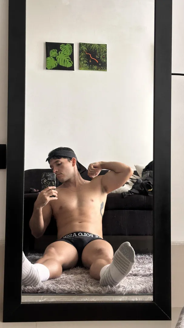 They smell like heaven. (23) posted by KingZeth_