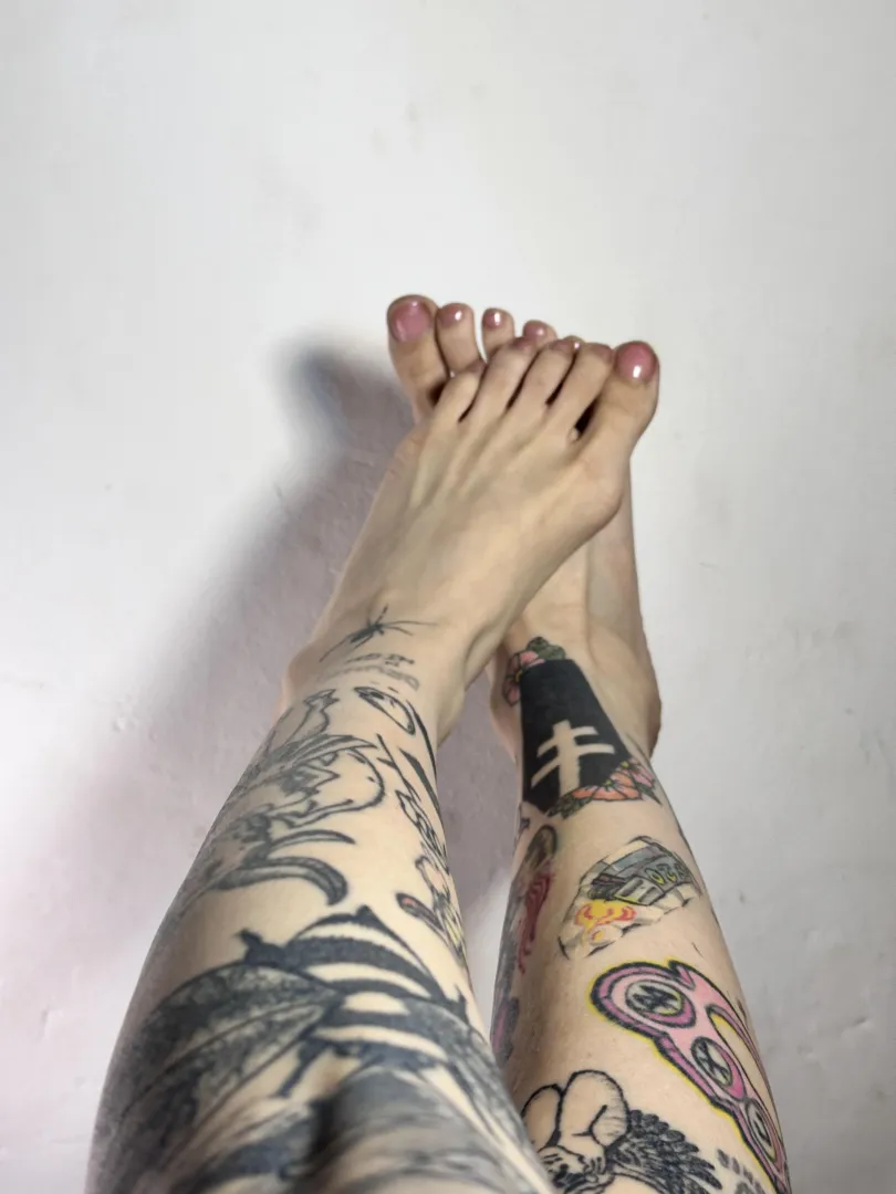 They would look even better with your cock between them posted by Hannya_goddess