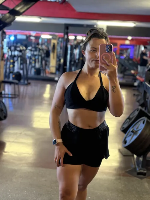 They're big, right? by Queen__26