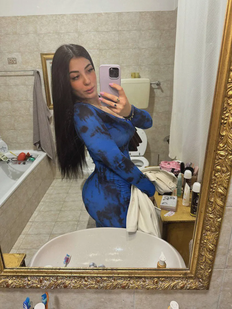 Thick in all right places posted by isabellavictoriae