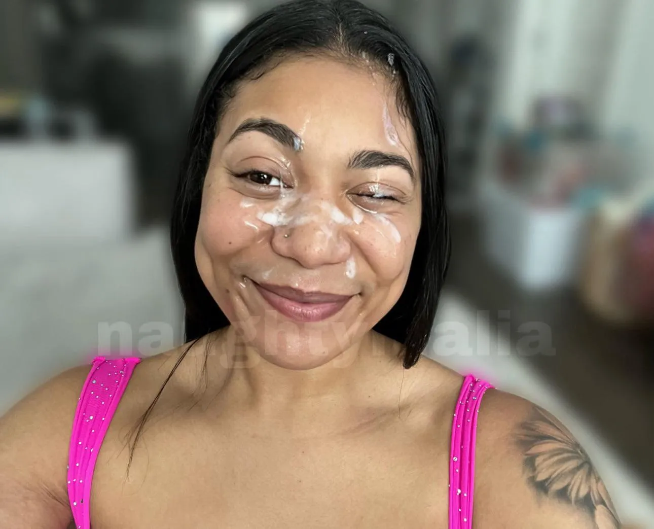 thick loads make me look beautiful. what do you think? posted by naughtymalia