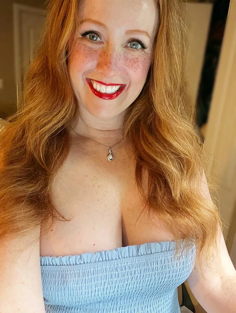 Thick MILF Jenna posted by Nursedudz1980