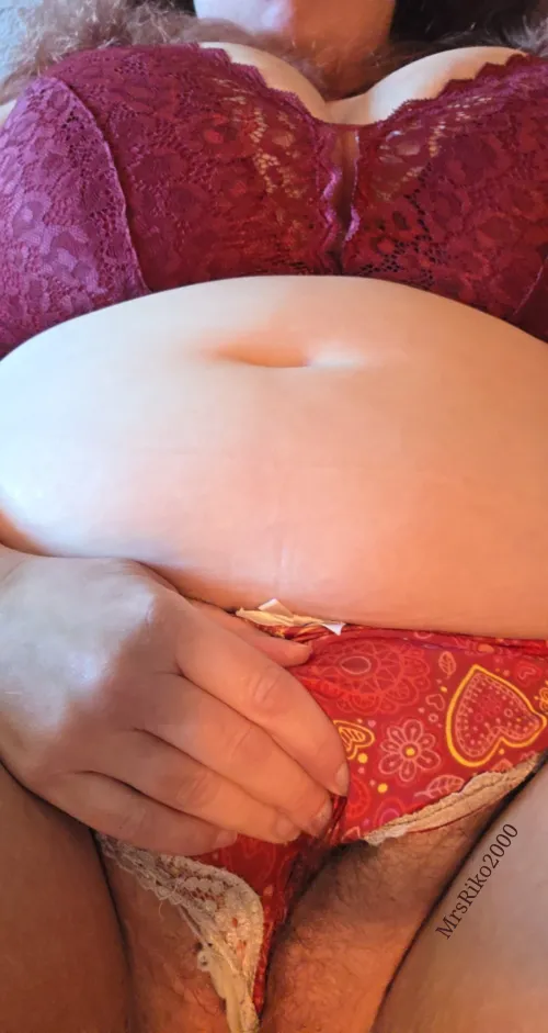 Thick thighs? Check. Busty? Check. Willing to wear your chosen panties while I tease myself? Double check. [US][selling][hairy][natural] by MrsRiko2000