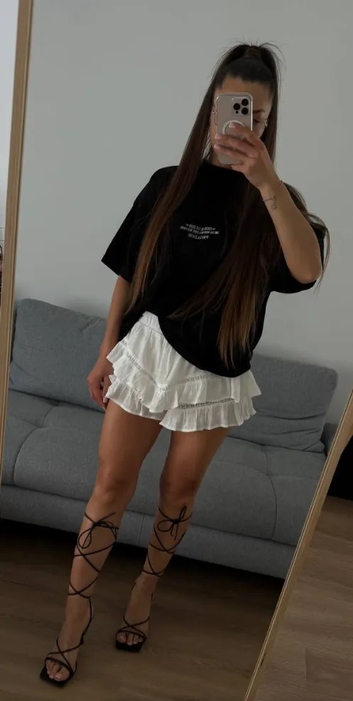 Think a longer hair would make me more pretty? posted by kittyy_dreams