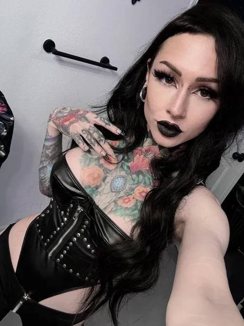 Think about how good your cum would look in my hair by Luna_sonora2