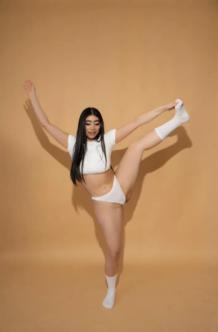 Think you could handle me in this position? posted by imvioletmyers