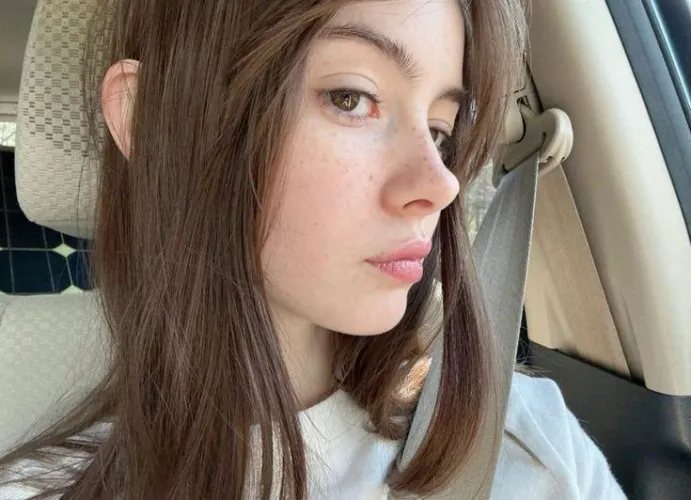 think your tip alone could make my whole skinny body quiver? :3 by AquaMintx