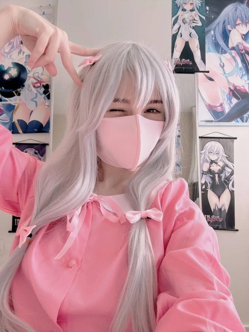 This adorable + confident combo is papas weakness posted by ChaosClam