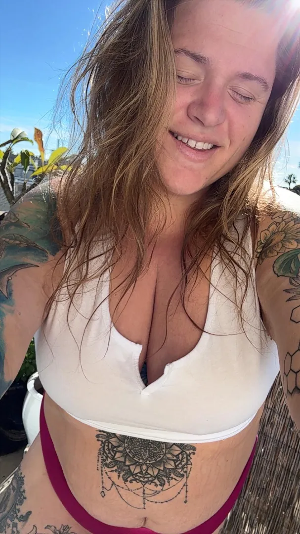 This BBW covered in tattoos can cure those Monday blues. posted by handful_heather420