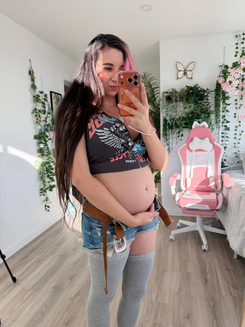 This body is busy but still tempting posted by Underthescrubs