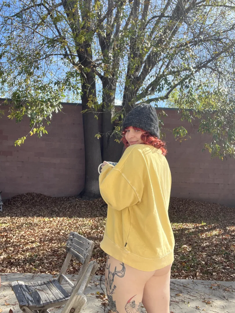 This causal girl just bought her first pair of high heels!! What kind of photos would you like to see in them? posted by meowreesa