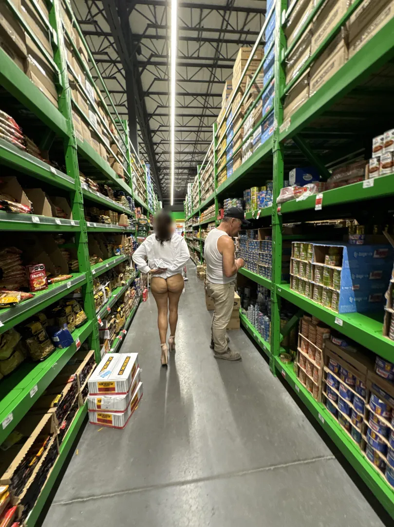 this is how i look from behind while shopping posted by L_A-Tina