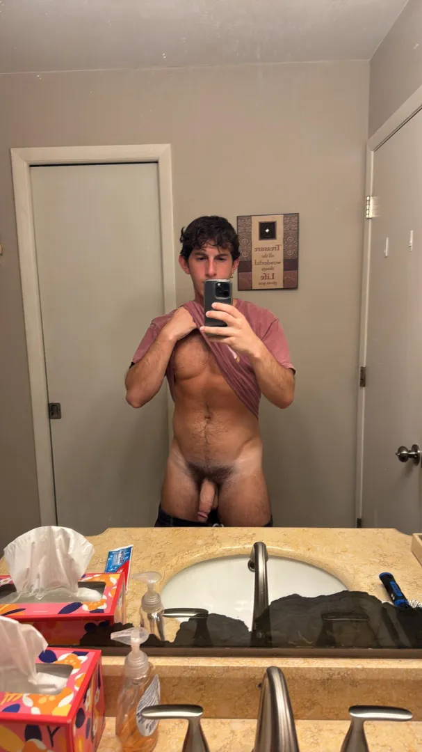 This is my bro’s bathroom lol (24) posted by adamwestfield