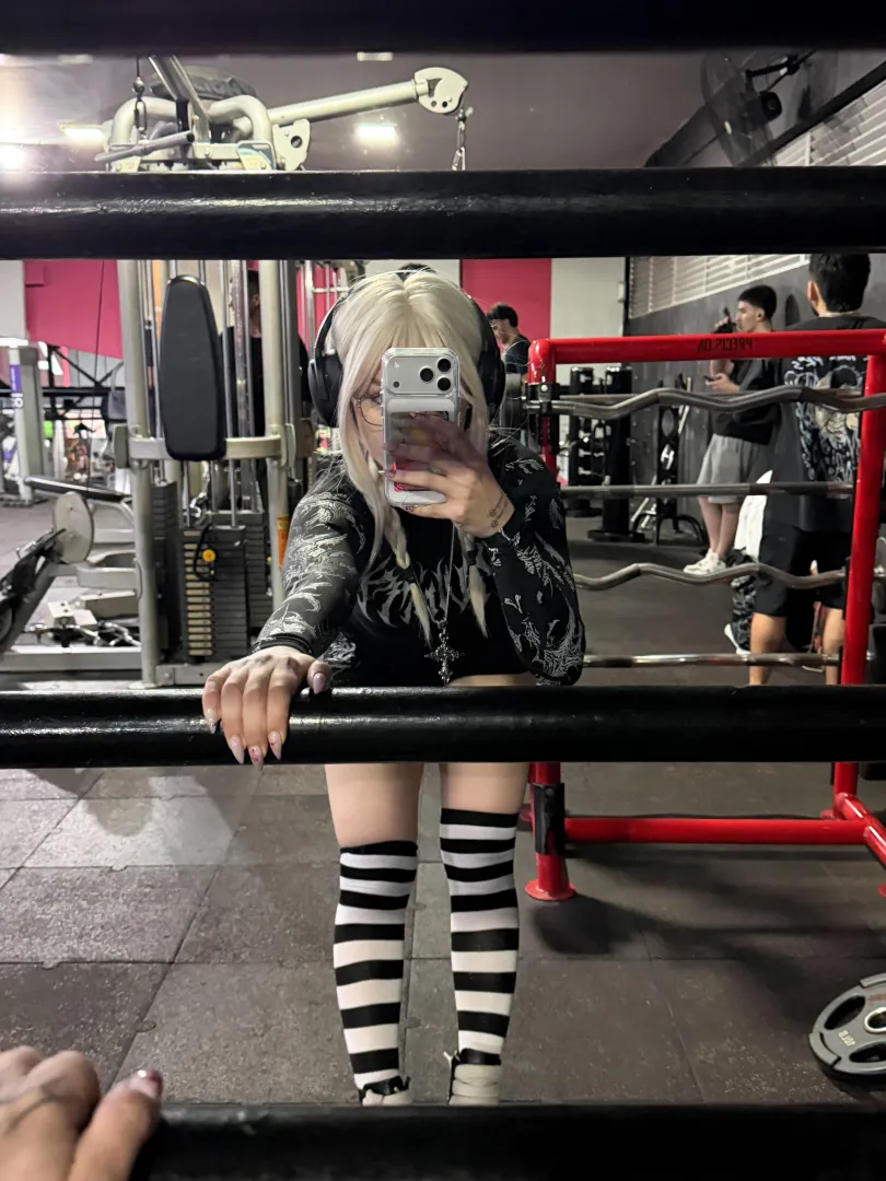 this lighting and the pump are doing a lot for me posted by Bubblybuunny