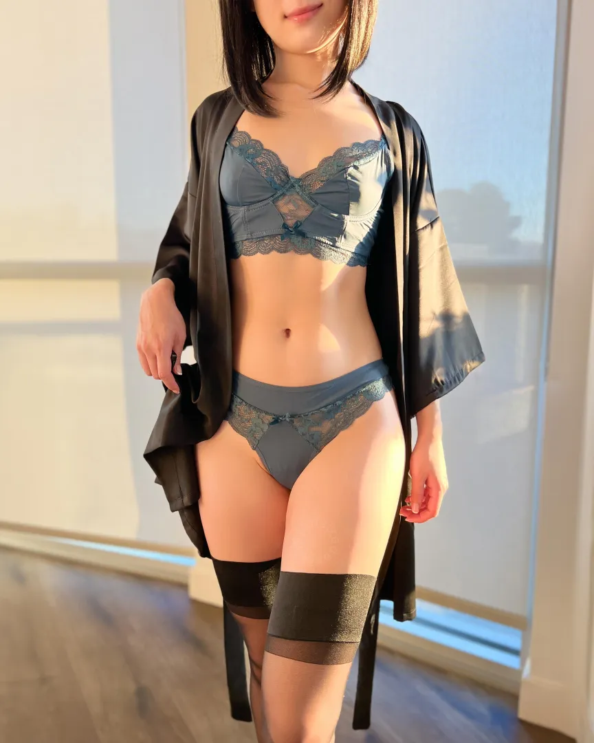 This lingerie makes me feel so needy.. posted by fun-sized-asian