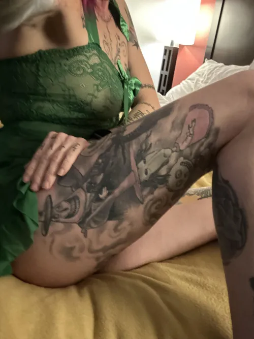 This milf needs to be added to the top of your bucket list! by Xoxorainbowxoxo