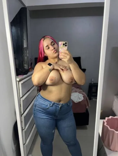 This month is made for lovers of curvy bodies by One_Refuse2535