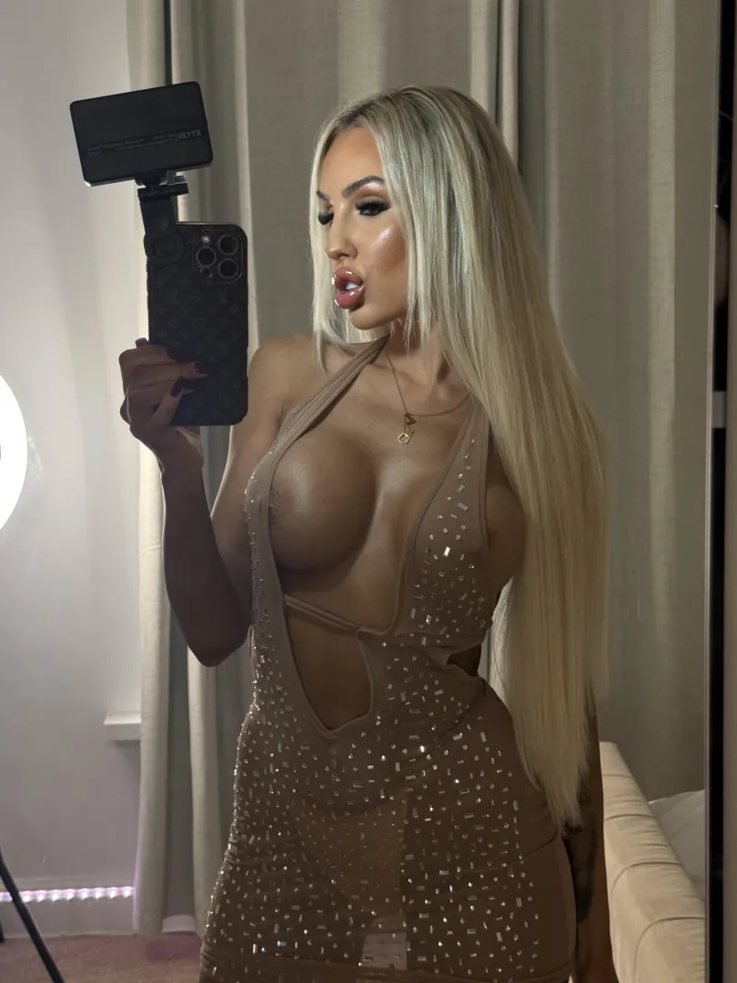 This nice dress needs your hands sliding all over it… slowly posted by DefiantMisfit