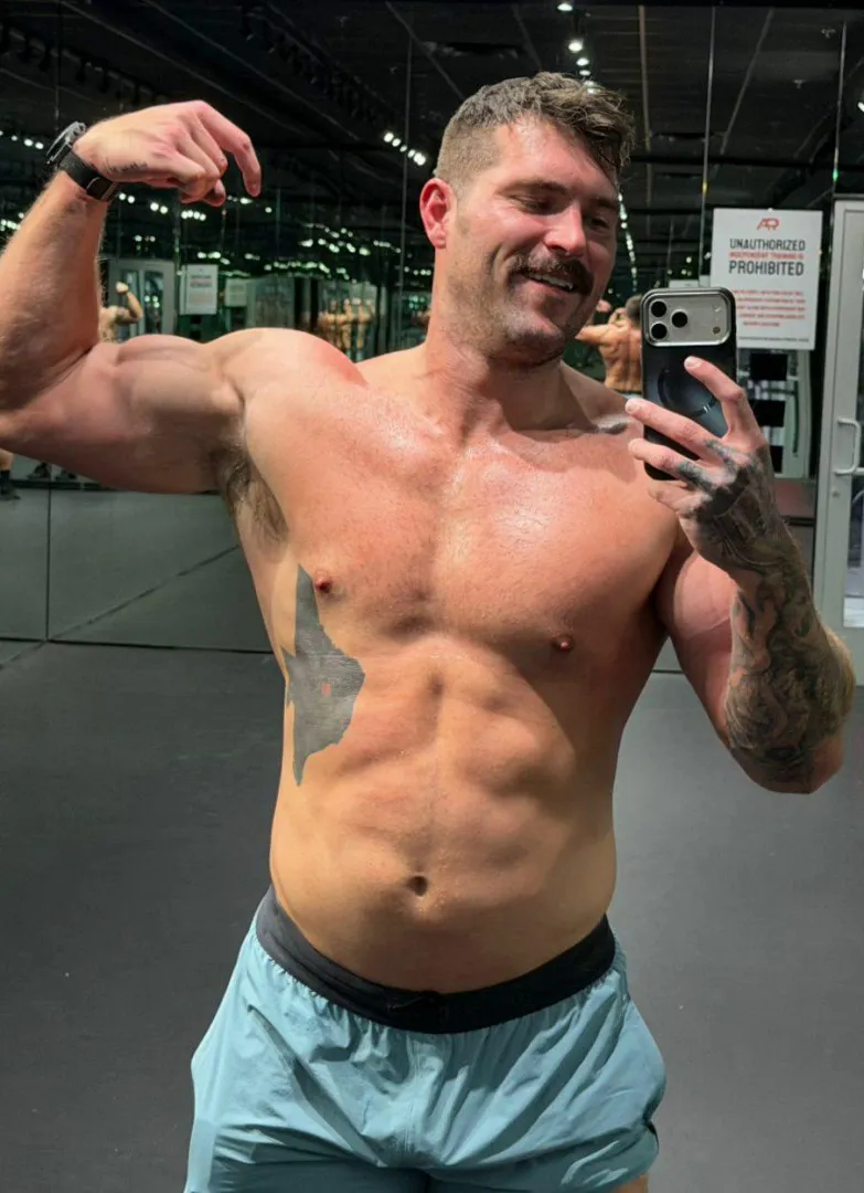 This pit’s got a scent you’d never forget posted by jellyscream