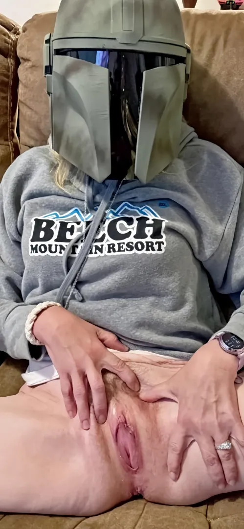 This pulsing Mandalorian slit begs to be wrecked—grind slow, then brutal. Make me gush, shatter, beg louder… your crown soaked in my surrender. posted by No_Juice_9668