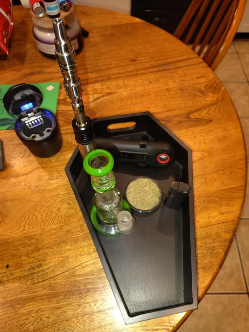 This thing is futuristic looking by 0The_Loner_Stoner0