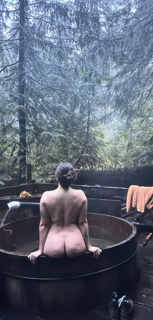 This tub was SO HOT! by feral_eden