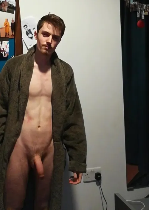 Throwback to this pic my friends took of me hungover after my 18th bday sesh by Safe-Coast6430