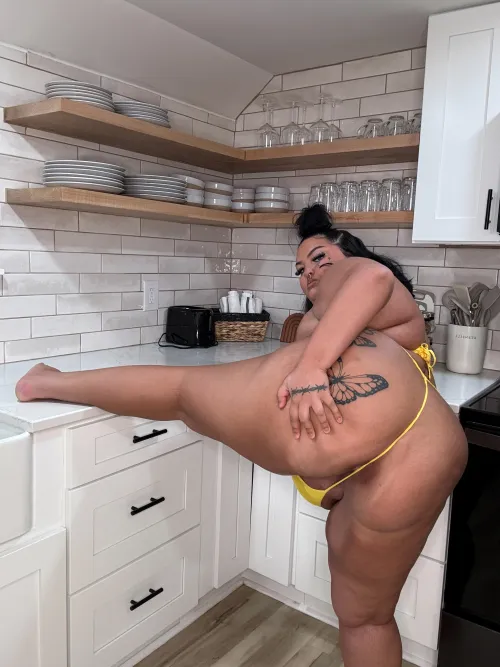 THUNDER THIGHS by hadespaynes