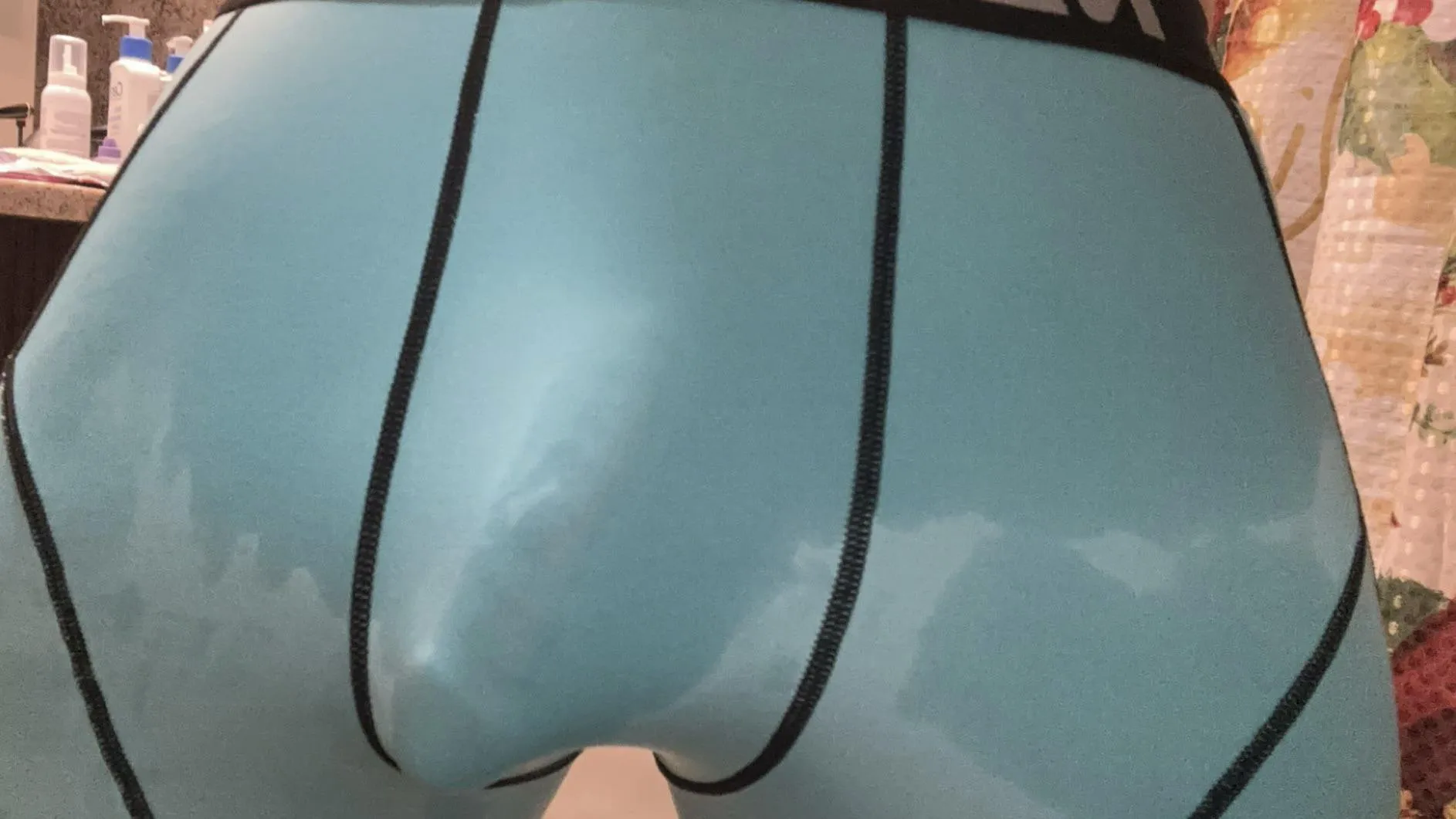 Tight and sweaty posted by motionWaves289