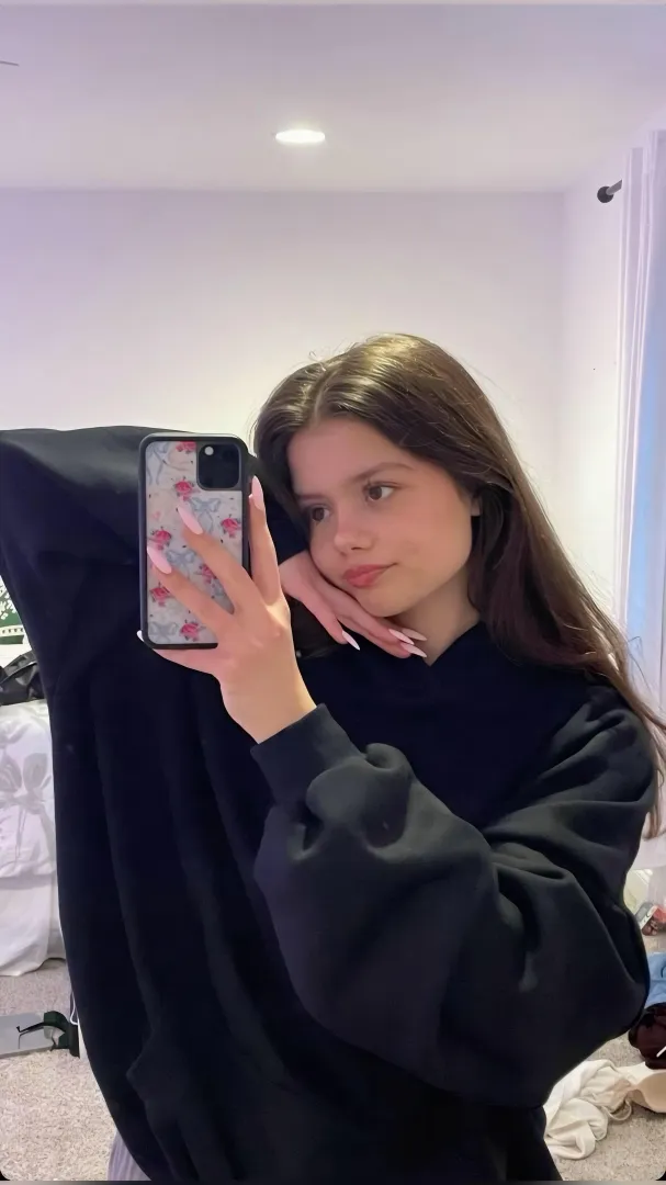 tiny frame shaking when your big dick pushes in posted by Luvmirix