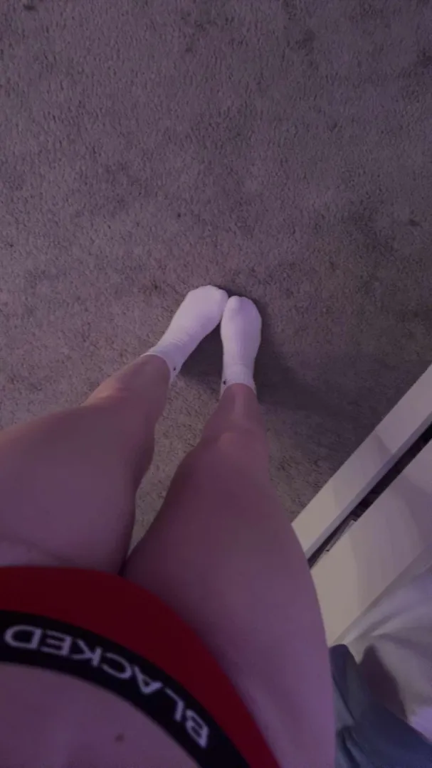 Tiny peek of my new red set :) posted by sn0wbunnybailey