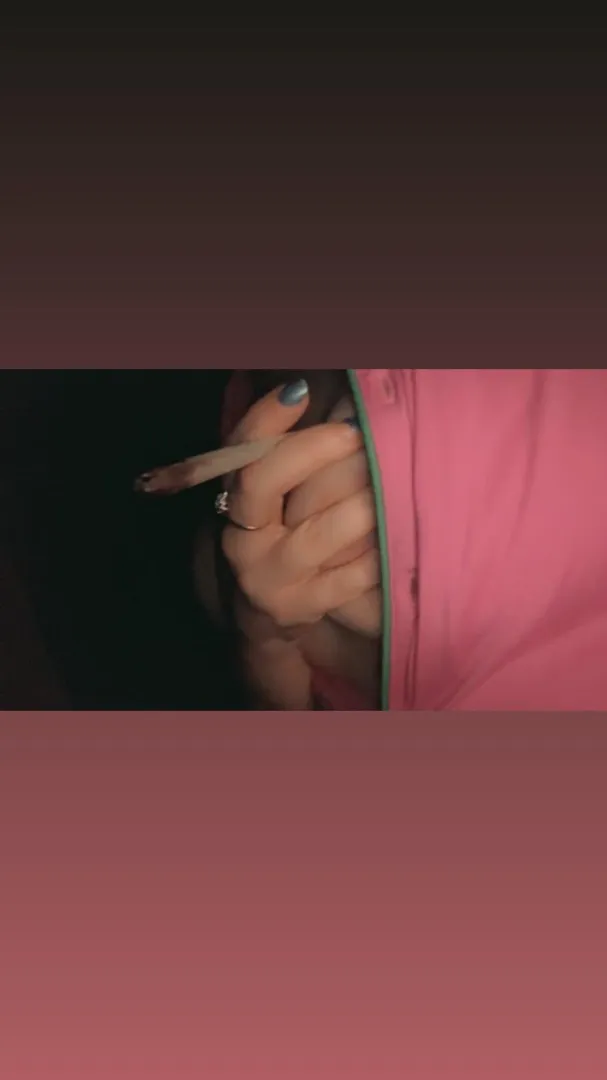 Tits and tokes to you!    posted by Abradner35