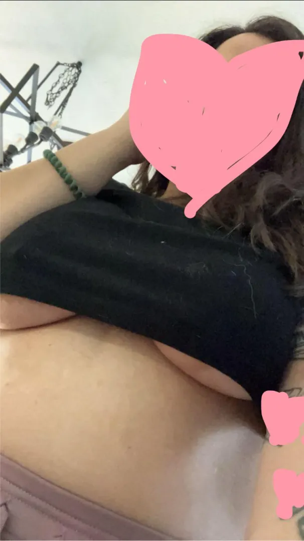 Titty 2sDay posted by vesper_menace