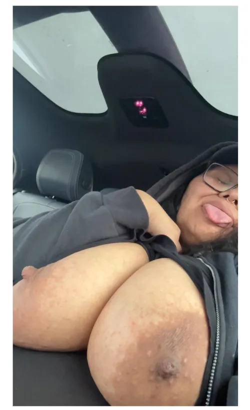 titty flash in uber by notlydiagrey