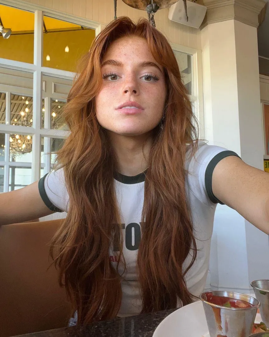 To win 10.000 dollars a company is running an experiment where contestants must swap bodies with a random member of the same family and pretend to be them. I was a 22 year old woman but I got stuck as the nerdy son (more in body) posted by SwapStories