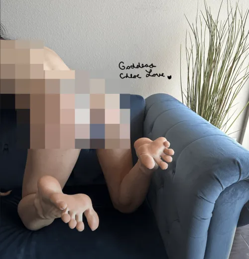 Today is your lucky day loser... enjoy my toes. by Goddess_ChloeLove