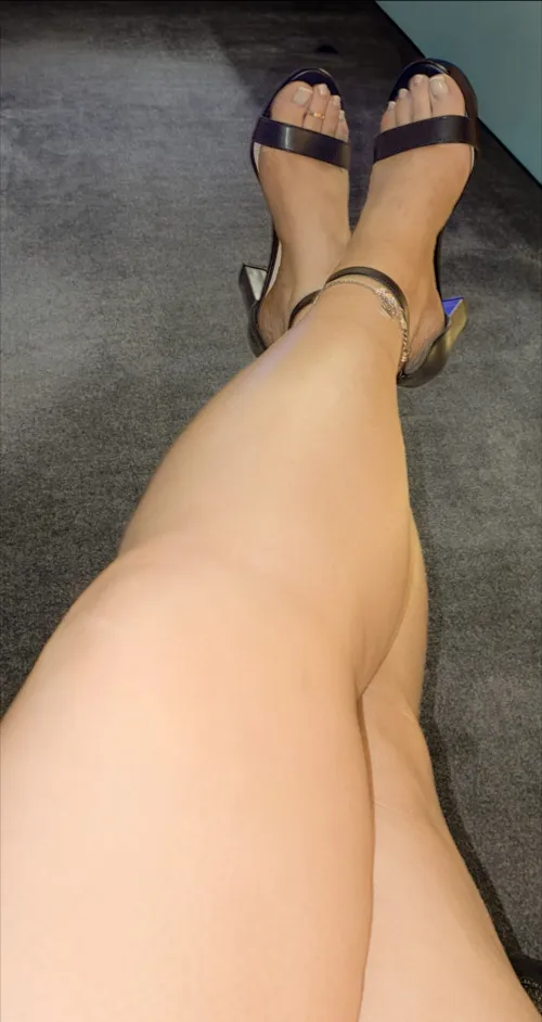 Toes always on point when you're a hotwife by new_cpl76