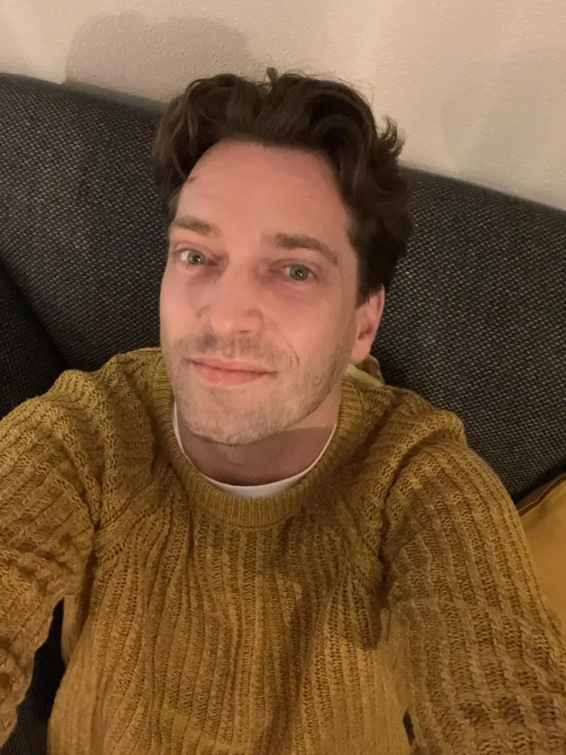 Tomorrow in a hotel with a friend of mine. Both m, both bi, and high on coke. Any tips..? posted by Aemnys2806