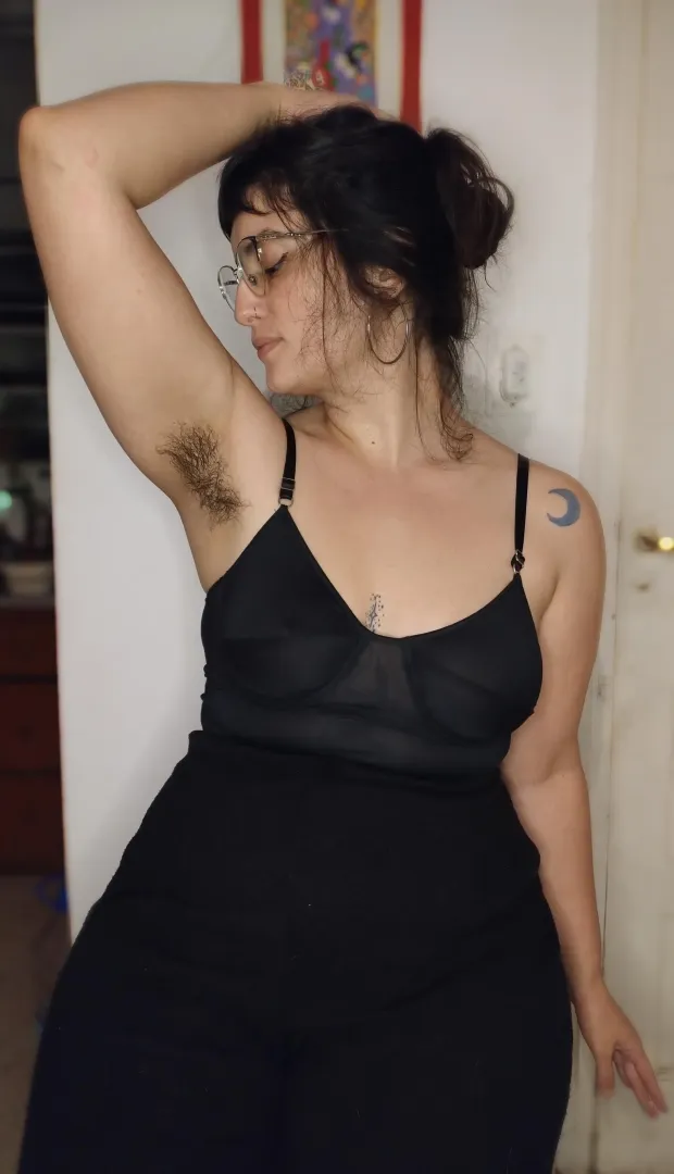 tongue or nose first? posted by candecandys