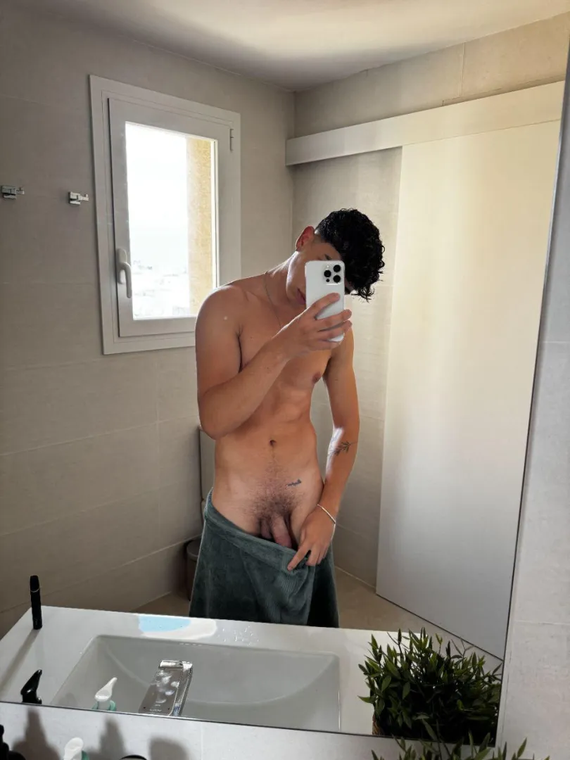 Tonight I'm going out to party posted by sweetemptation101