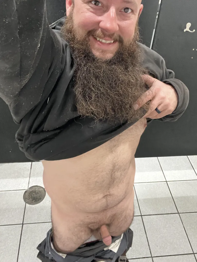 Too cold for an outdoor cock pic today posted by bluecollartreeguy19